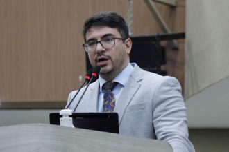 Rodrigo Guedes cobra justiça pela morte do menino Benício por provável erro médico no Hospital Santa Júlia