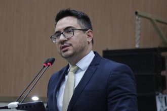 Rodrigo Guedes cobra Wilson Lima sobre pagamento de datas-bases atrasadas dos policiais do Amazonas – Câmara Municipal de Manaus