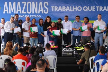 Rodrigo Sá participa de solenidade que sanciona leis do IPVA Social e CNH Social ampliada