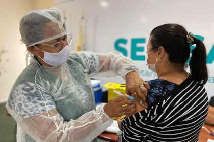Dez unidades de saúde da Prefeitura de Manaus ofertam vacinação contra influenza neste sábado