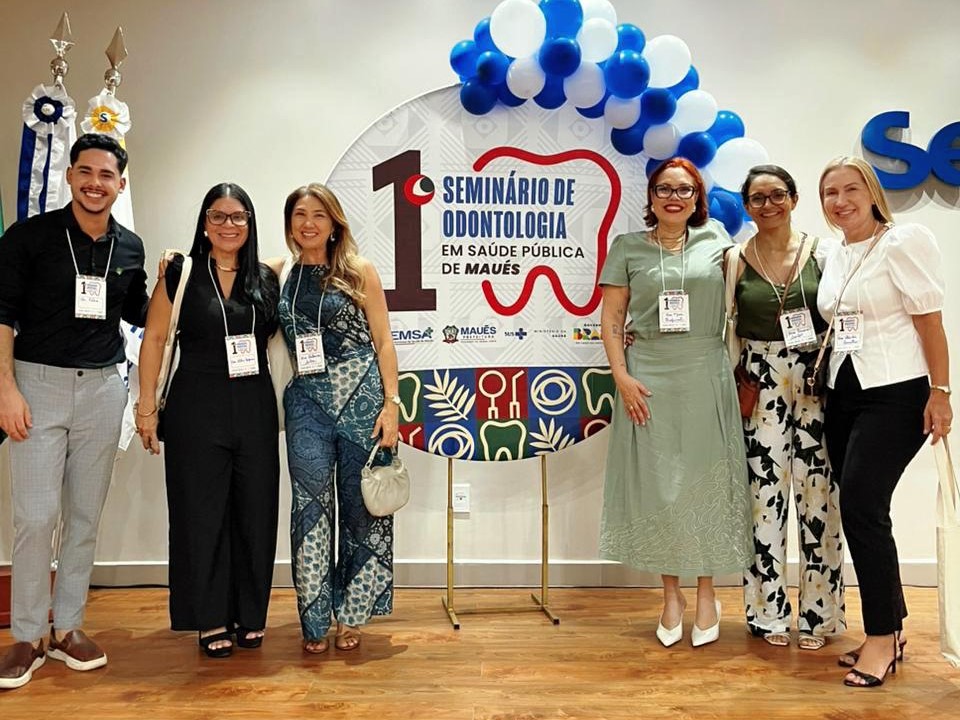 Servidoras da prefeitura discutem odontologia e saúde pública