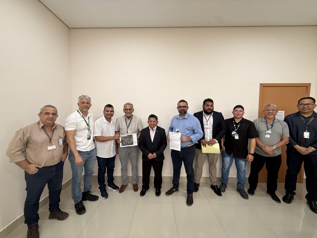 Sinésio Campos garante inclusão de 145 famílias de Parintins no novo ciclo do Luz para Todos