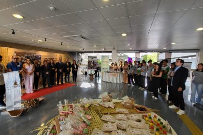 Sinésio Campos realiza exposição sobre os produtos do babaçu e defende a viabilidade econômica da atividade
