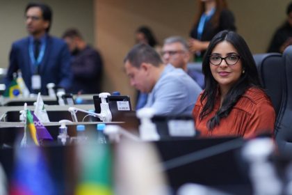 Thaysa Lippy solicita isenção de transporte público e inclusão automática na tarifa social de água para pessoas com câncer em Manaus