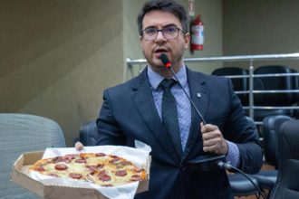 Rodrigo Guedes cobra novamente a abertura do processo de cassação do vereador Rosinaldo Bual na CMM