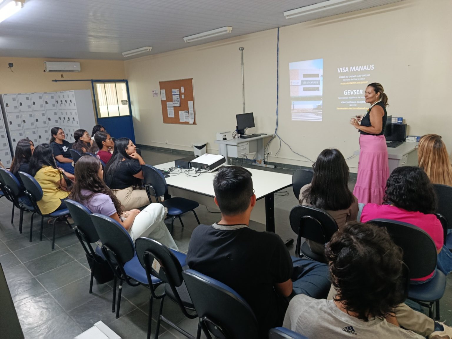 Visa Manaus recebe visita de alunos de Medicina da Ufam