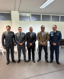 Elan Alencar participa de solenidade para alunos oficiais da Polícia Militar do Amazonas