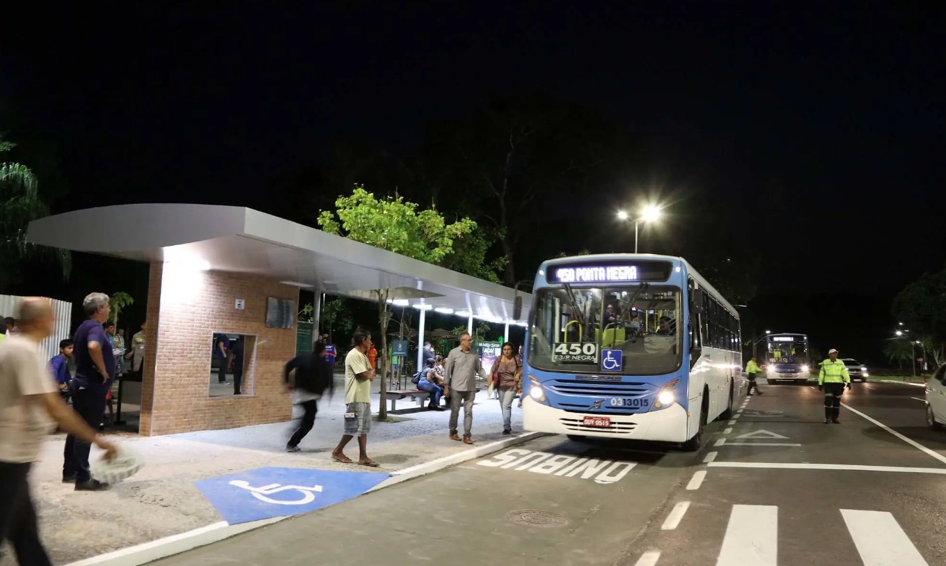 Linhas de ônibus para atender o complexo turístico Ponta Negra