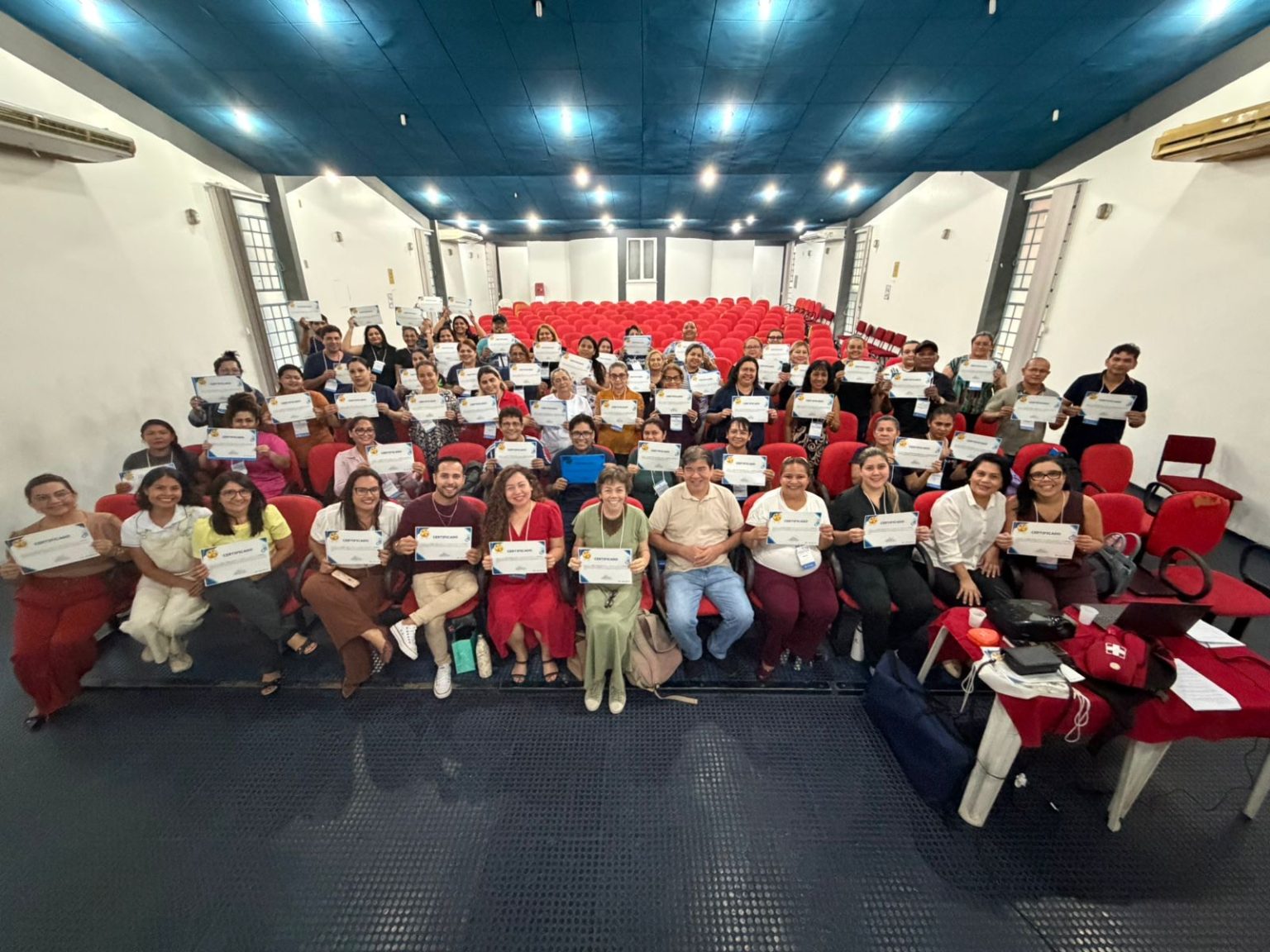 Prefeitura promove capacitação e integração para cuidadores e maqueiros da FDT