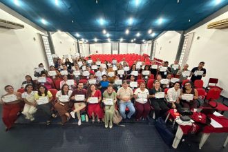 Prefeitura promove capacitação e integração para cuidadores e maqueiros da FDT