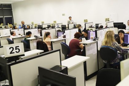 Comissões debatem condições de trabalho dos servidores federais