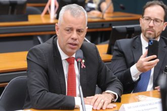 Comissão aprova suspensão de financiamentos rurais em Roraima devido à seca e a incêndios