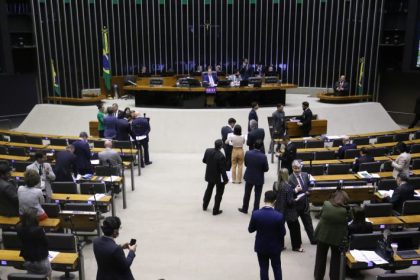 Câmara aprova projeto que permite registro de transmissão de bens entre concessionárias de energia