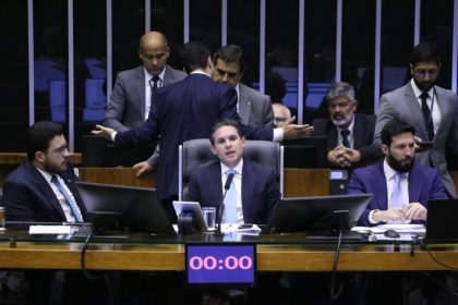 Hugo Motta espera que Banco Central reduza juros nas próximas reuniões do Copom