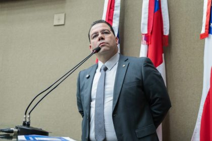 Wilker Barreto denuncia pagamentos duplicados e falhas de controle em contrato de R$ 2 bilhões do Complexo Hospitalar Sul