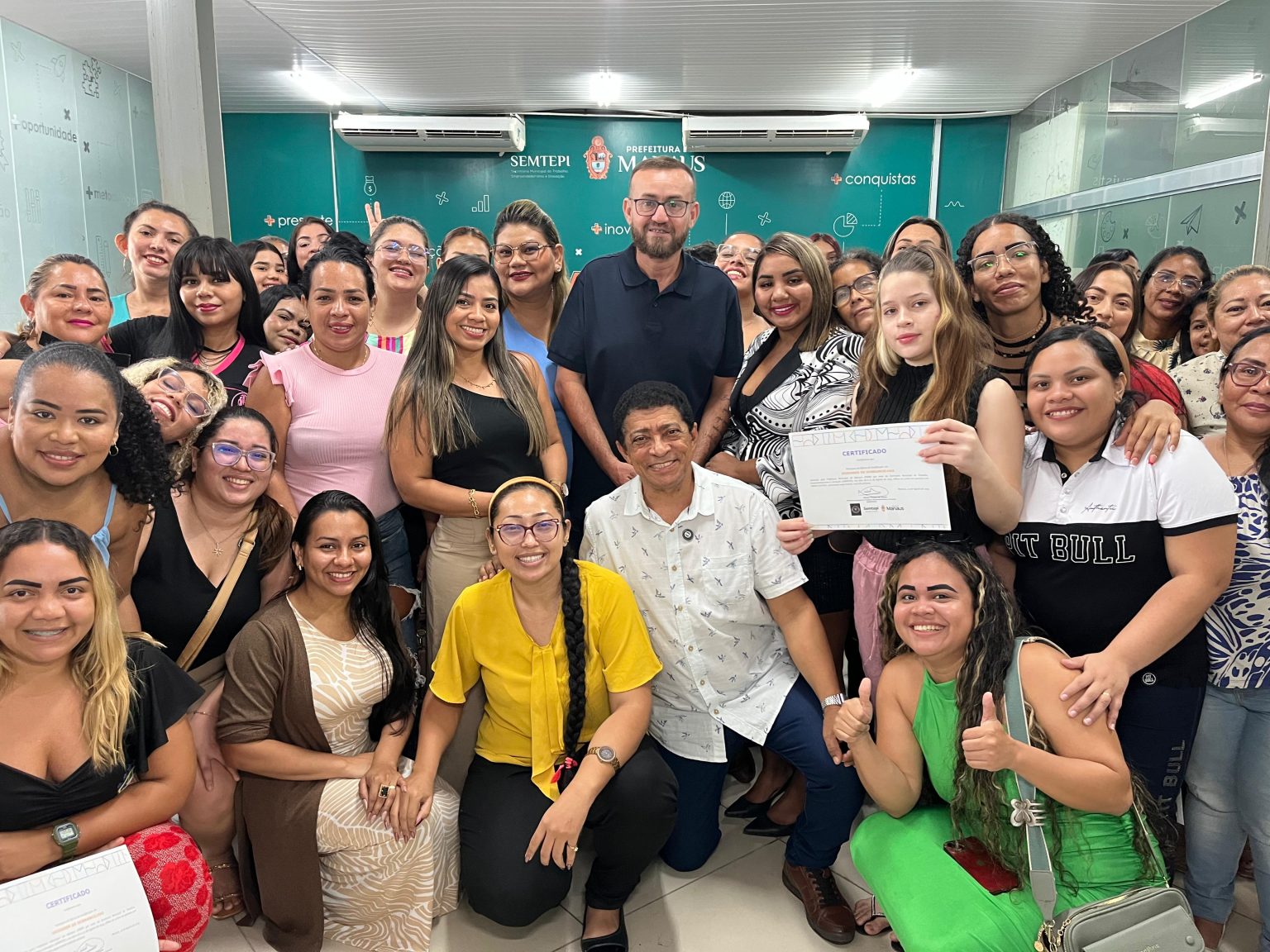 PMM capacita com workshop “Corte Feminino”