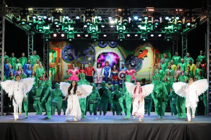 Prefeitura de Manaus e Nova Igreja Batista levam espetáculo ‘Um Sonho de Natal’ ao anfiteatro da Ponta Negra e encantam público