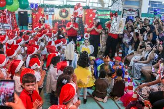 Cantata natalina marca encerramento ano letivo no Cmei Onias Bento