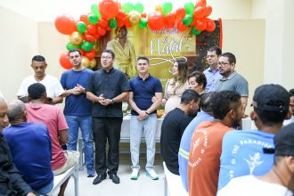 Prefeito participa de celebração de Natal no Centro Pop