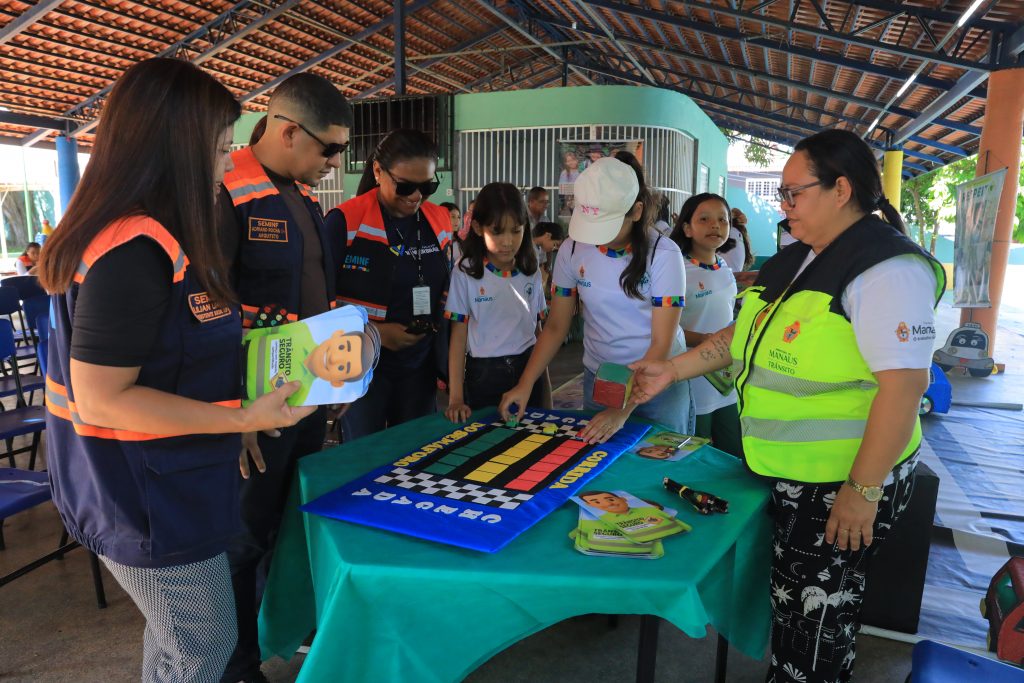 Prefeitura realiza ações recreativas e de educação no trânsito