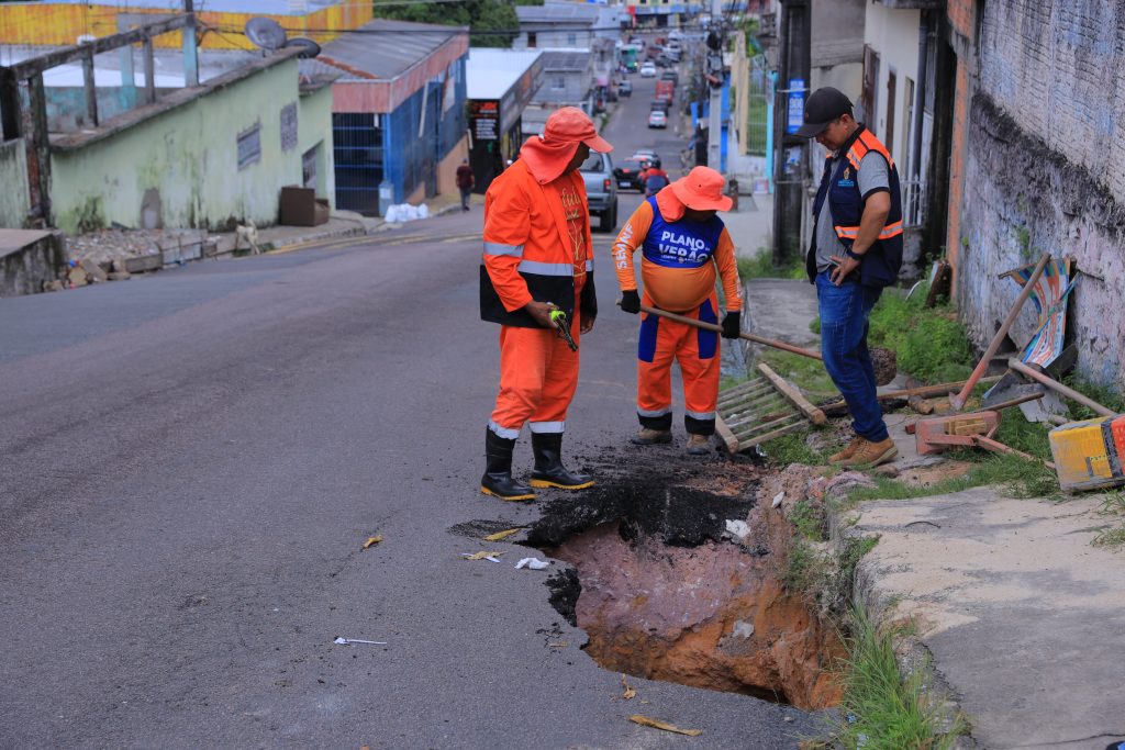 Recuperação do sistema de drenagem em trecho do São José