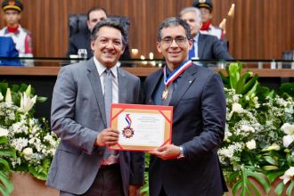Deputado Felipe Souza homenageia procurador da República com a Medalha do Mérito Legislativo