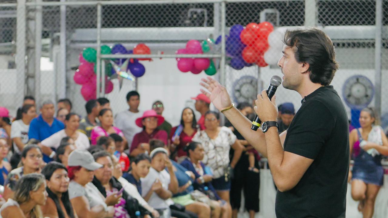 Deputado Thiago Abrahim reforça compromisso com Itapiranga e participa de ação do Natal Solidário