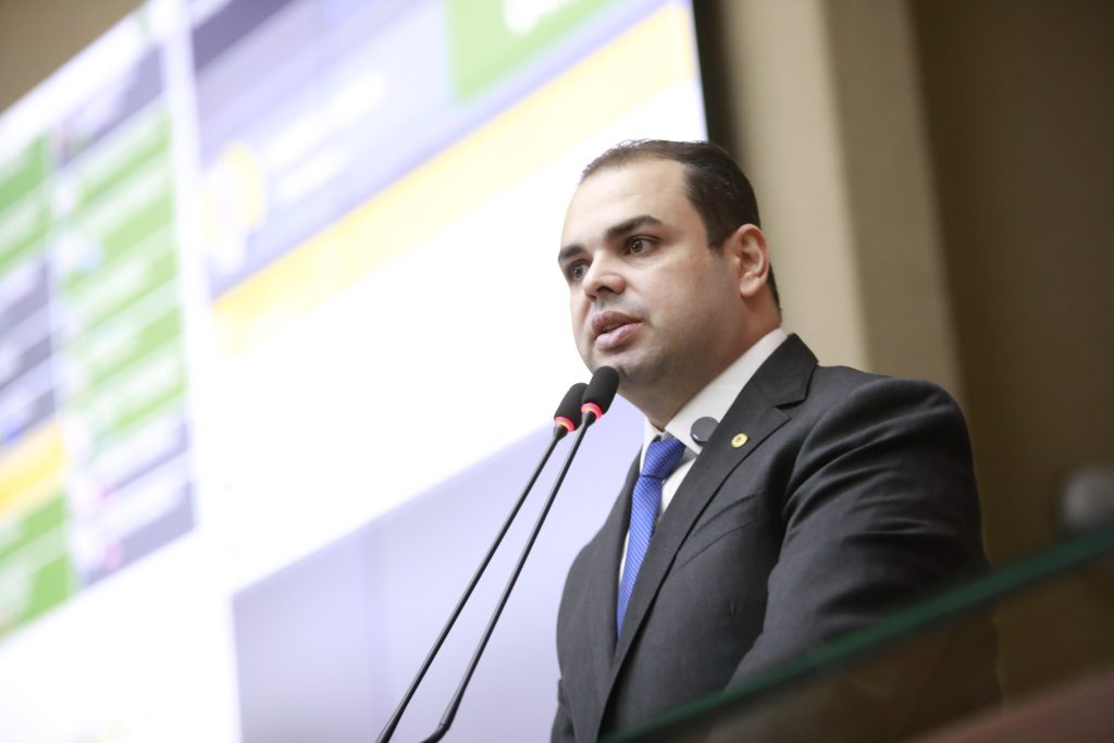 Deputados da Aleam apresentam balanço de suas atuações em 2025, durante Sessão Ordinária