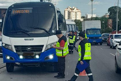 Operação ‘Transporte Legal’ da prefeitura na zona Leste