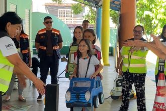 Prefeitura de Manaus promove ação lúdica de educação de trânsito no parque Cidade da Criança