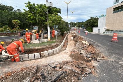 Etapa final das obras de alargamento da ponte na avenida do Turismo