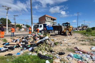 Prefeitura enfrenta descarte irregular de lixo com ação e educação ambiental em Manaus