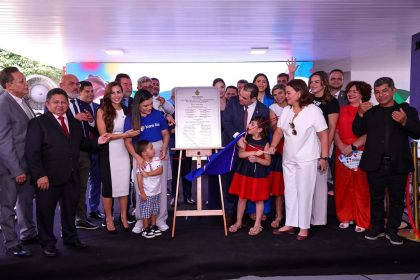 Política de acolhimento às mães atípicas, proposta por Sinésio, ganha força com novo Centro Sensorial da Aleam