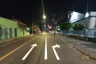 Prefeitura realiza implantação de sinalização em vias