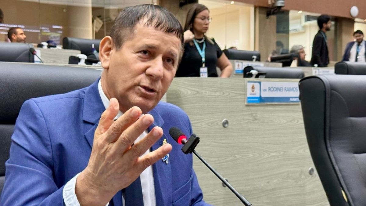 Projeto de Roberto Sabino avança e reforça inclusão social em shoppings