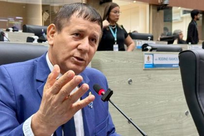 Projeto de Roberto Sabino avança e reforça inclusão social em shoppings