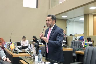 Rozenha apresenta Projeto de Lei para proibir médicos generalistas de atuarem como especialistas no Amazonas