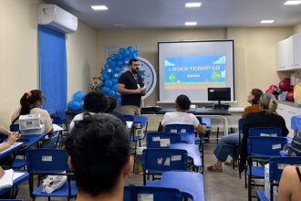 Prefeitura de Manaus qualifica profissionais para laserterapia
