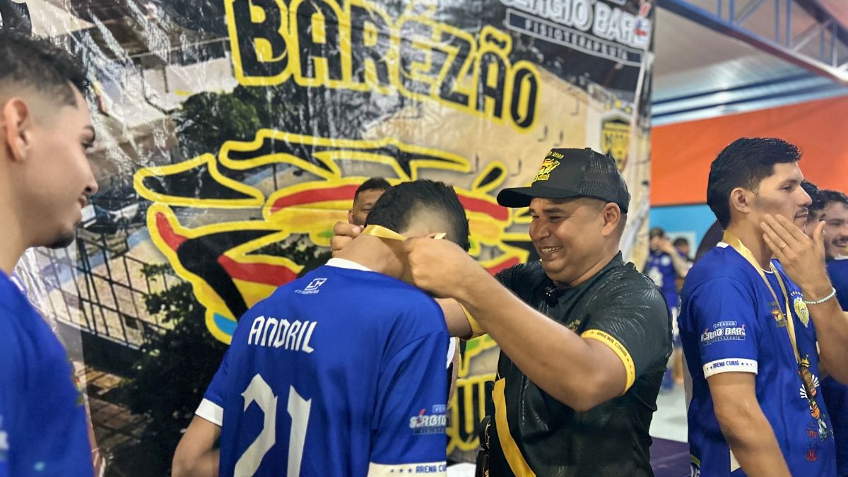 Sérgio Baré realiza final do campeonato ‘Barézão’ e premia atletas no Campo do Curió