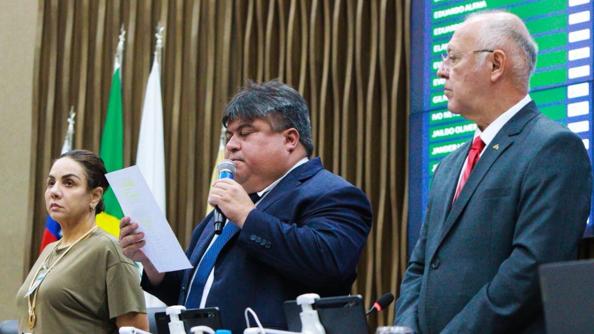 Sessão na CMM institui Frente Parlamentar em defesa da indústria, comércio e Zona Franca de Manaus