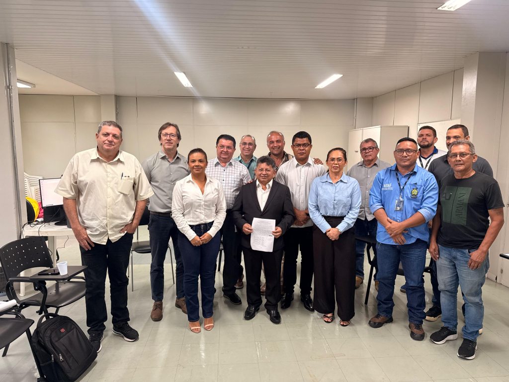 Sinésio Campos destaca ação rápida do Ministério da Agricultura e Pecuária no combate da nova praga no Amazonas