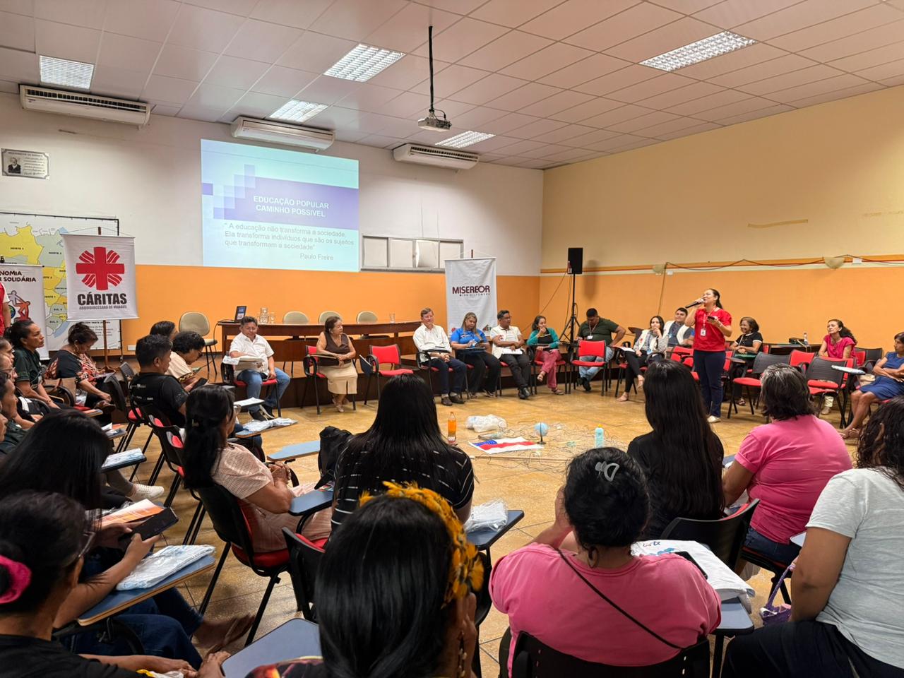 Sinésio Campos destaca aprovação da Política Estadual de Economia Solidária durante fórum em Manaus