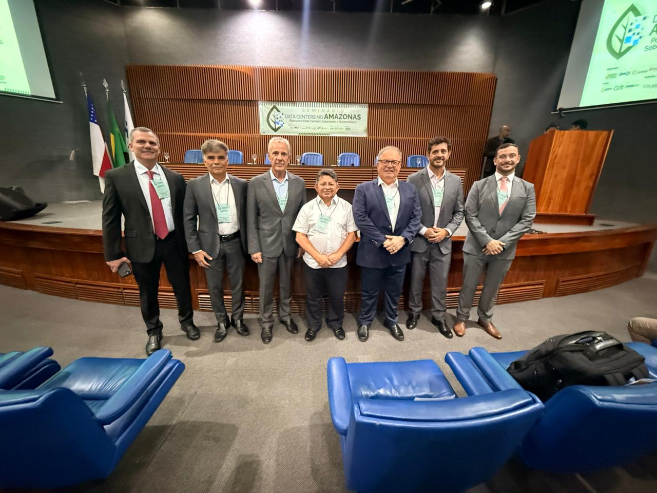 Sinésio Campos participa do Seminário Datacenters no Amazonas e defende grupo de trabalho para marco legal