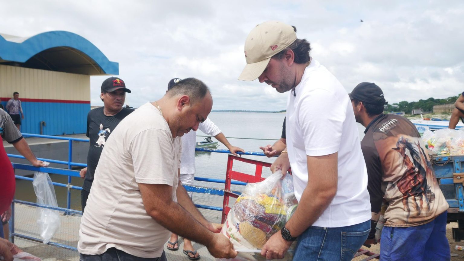 Thiago Abrahim intensifica presença no interior e participa do Natal Solidário em São Sebastião do Uatumã