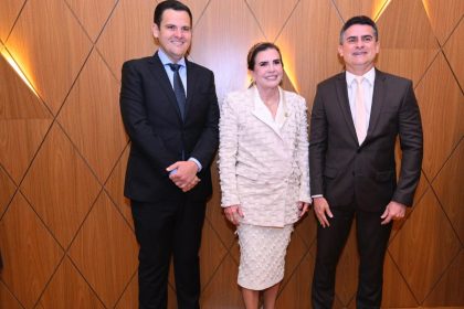 Prefeito prestigia posse do novo Corpo Diretivo do TCE-AM