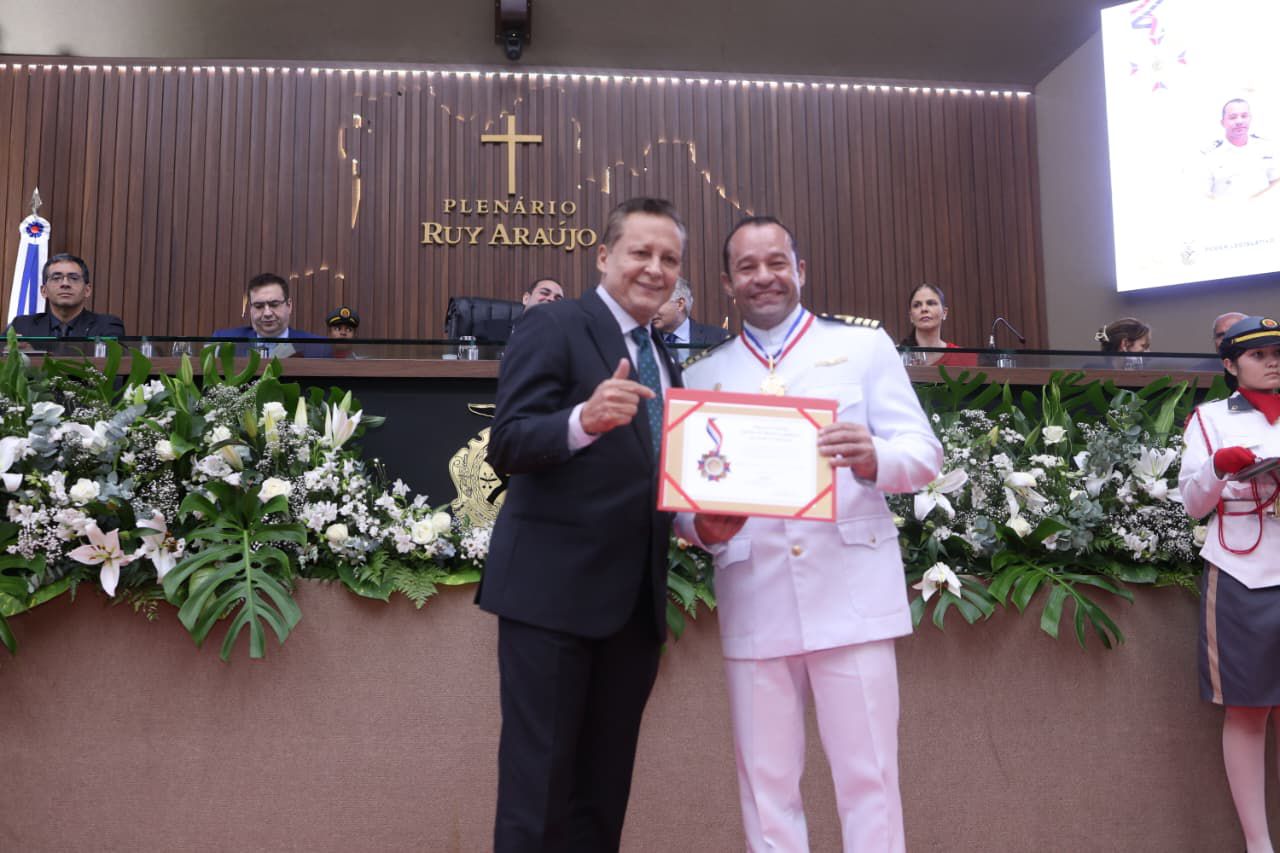 Adjuto Afonso destaca atuação estratégica da Marinha no Amazonas ao homenagear capitão André Carvalhaes
