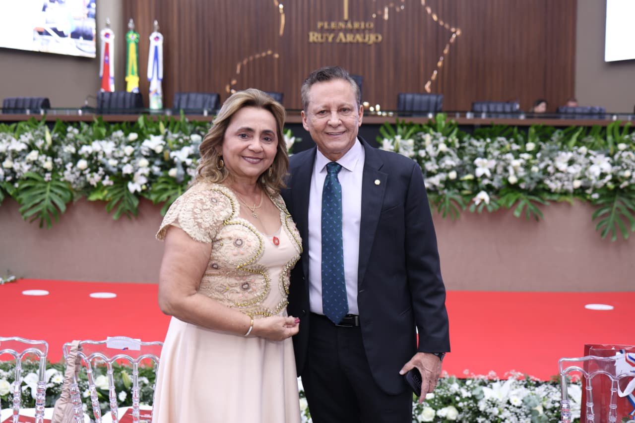 Zeina Russo, presidente do Sindpan, recebe homenagem na Aleam pelo impulso ao empreendedorismo no Amazonas
