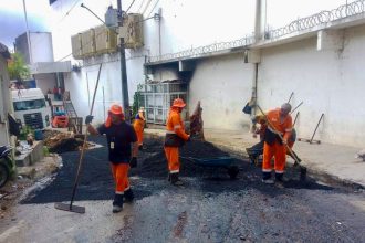 Prefeitura de Manaus realiza serviço de manutenção asfáltica e melhora mobilidade no bairro Jorge Teixeira