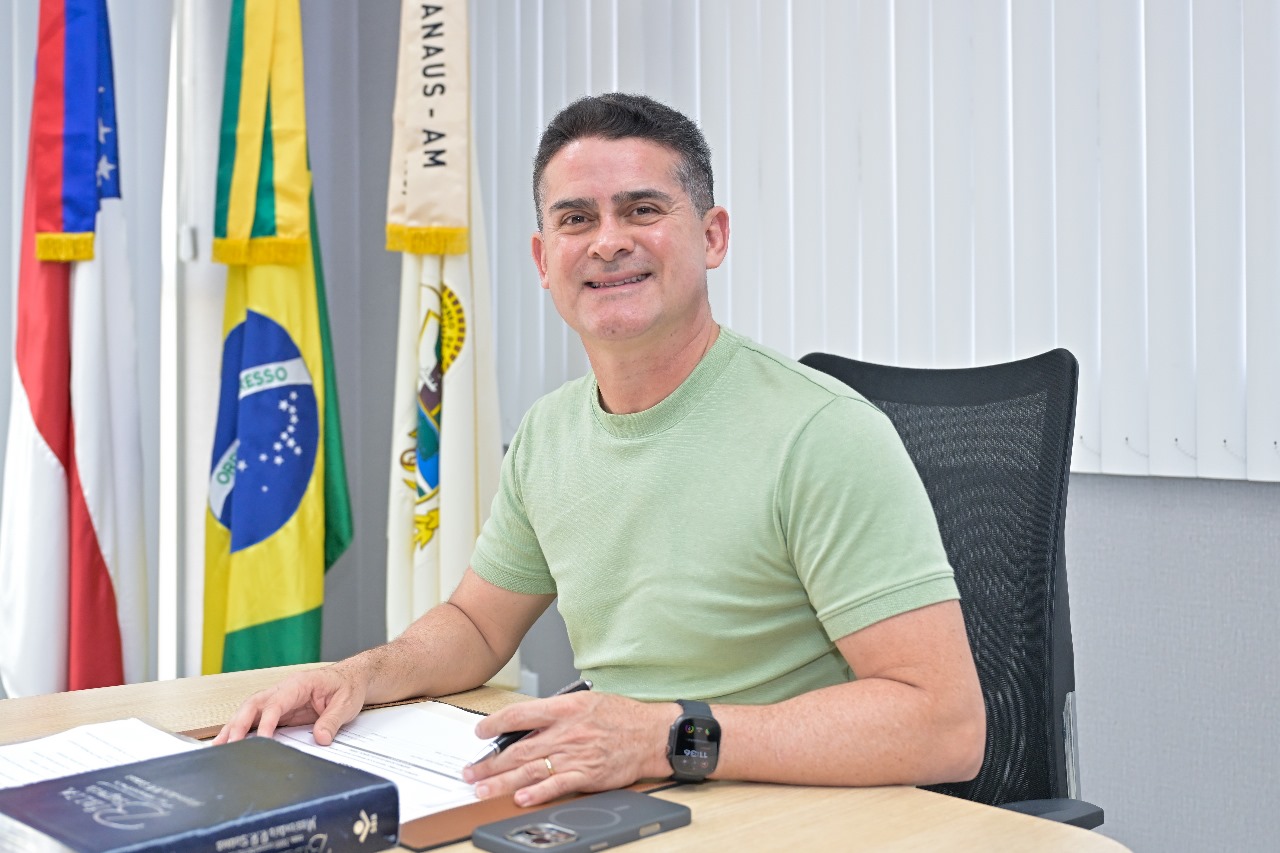 Prefeito David Almeida sanciona edital do ‘Ração do meu pet’