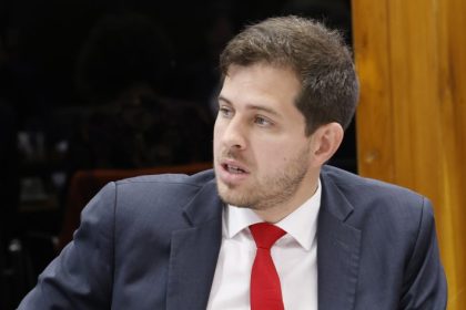 Comissão aprova projeto que amplia isenção de ISS para exportações de serviços